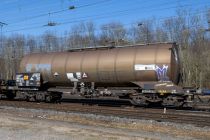 37 80 7933 124-5 D-VTG - Ein VTG-Tankwagen Typ Zacens mit Natronlauge passierte am 11. März den Güterbahnhof Köln Gremberg / © ummet-eck.de / christian schön