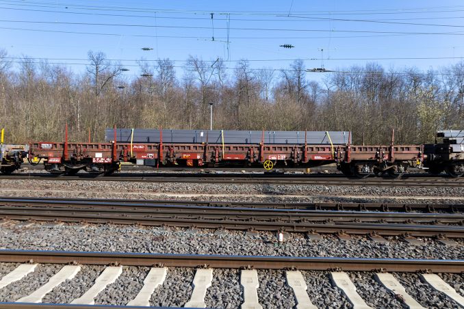 Ermewa Flachwagen Bauart 3941 am Bahnhof Köln Gremberg / © ummet-eck.de / christian schön