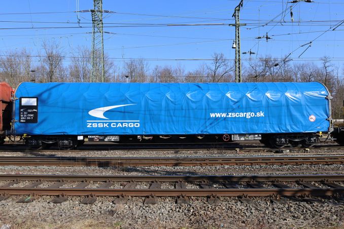 Von ZSSK Cargo stammt dieser Rilns 3552 am Ausgang des Güterbahnhofs Köln Gremberg / © ummet-eck.de / christian schön