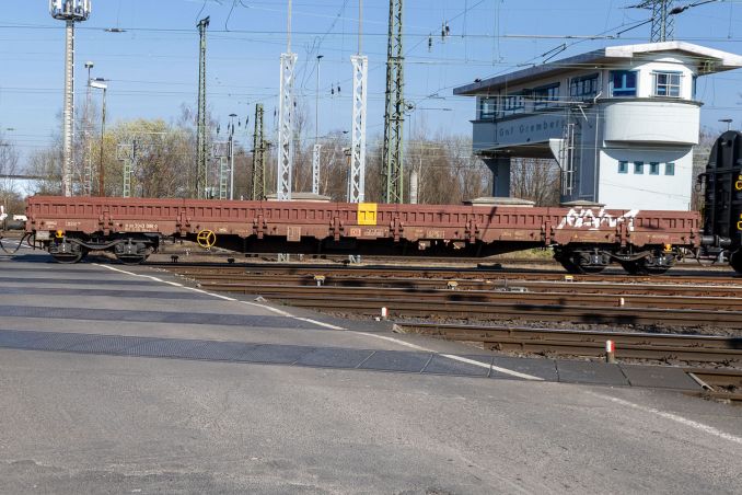 Direkt am Stellwerk Gremberg ist das Foto dieses Res-x der DB entstanden. / © ummet-eck.de / christian schön