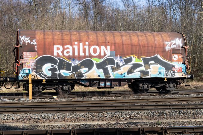 Ein Railion Shimmns-ttu am Güterbahnhof Köln Gremberg / © ummet-eck.de / christian schön