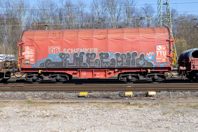 Dieser Shimmns-ttu fährt aus dem Güterbahnhof Köln Gremberg heraus. / © ummet-eck.de / christian schön Dieser Shimmns-ttu fährt aus dem Güterbahnhof Köln Gremberg heraus. / © ummet-eck.de / christian schön