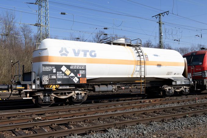 Dieser VTG-Tankwagen mit Chlor fuhr am 11. März 2022 in Köln Gremberg ein. / © ummet-eck.de / christian schön Dieser VTG-Tankwagen mit Chlor fuhr am 11. März 2022 in Köln Gremberg ein. / © ummet-eck.de / christian schön