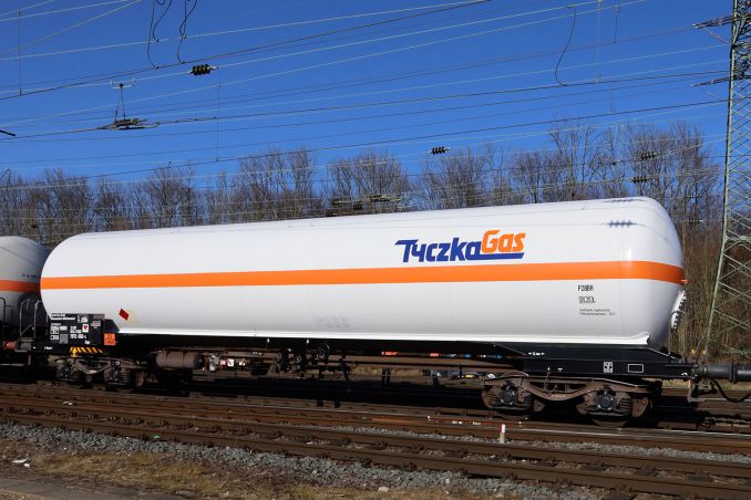 Sieht noch sehr ordentlich aus: Der Kesselwagen von Tyczka Gas in Köln Gremberg / © ummet-eck.de / christian schön Sieht noch sehr ordentlich aus: Der Kesselwagen von Tyczka Gas in Köln Gremberg / © ummet-eck.de / christian schön