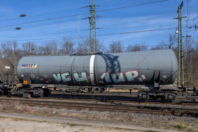 Dieser Tankwagen Typ Zacns enthält Diesel bzw. leichtes Heizöl. / © ummet-eck.de / christian schön Dieser Tankwagen Typ Zacns enthält Diesel bzw. leichtes Heizöl. / © ummet-eck.de / christian schön