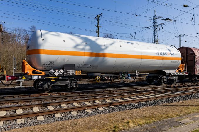 Tankwagen Bauart 7819 von Wascosa mit Stickstoffdünger hier in Köln Gremberg. / © 20220305