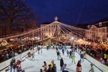 Die beliebte Eisbahn auf dem Lippstädter Weihnachtsmarkt.  • © Stadt Lippstadt