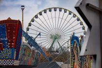 Zum Schaustellerbetrieb Barth & Kipp aus Bonn gehört das Riesenrad mit dem Namen Jupiter.  • © ummeteck.de - Christian Schön