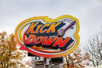 Kick Down (Landwermann) - Fahrgeschäft auf der Kirmes - Das Fahrgeschäft stammt aus dem Jahr 2004. • © ummeteck.de - Christian Schön