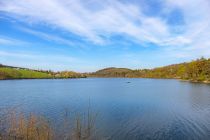 Don´ts auf der Lister - Motorboote sind allerdings nicht erlaubt, zudem ist der hintere Teil der Listertalsperre (Richtung Staumauer) Trinkwasserschutzgebiet, dort darfst Du nicht schwimmen. • © ummeteck.de - Christian Schön