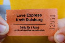 Love Express (Kreft) - Fahrgeschäft auf der Kirmes - Ticket auf dem Stadtfest in Leverkusen-Opladen 2022. • © ummeteck.de - Silke Schön
