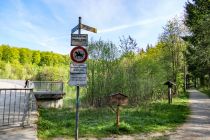 Los geht´s an der Staumauer der Lingesetalsperre! • © ummeteck.de - Silke Schön