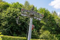 Seilbahn Panorama Park - Die Sesselbahn darf mit einer maximalen Geschwindigkeit von 1,8 Metern pro Sekunde fahren.  • © ummeteck.de - Christian Schön