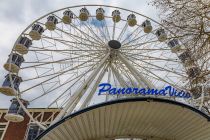 Riesenrad auf der Osterkirmes 2023 in Herford - Noch ein echter Hingucker: das Riesenrad Panorama View von Cornelius. • © ummet-eck.de - Silke Schön