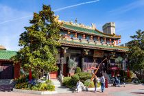 China Town in Brühl - Wie überall im Phantasialand ist auch die Themenwelt China Town reich an Details und Farbenpracht. • © ummeteck.de - Silke Schön