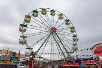 Riesenrad Around the World (Langhoff-Hans) - Bilder - Das Riesenrad auf der [e:12306::Hagener Osterkirmes 2023:]. • © ummet-eck.de - Silke Schön