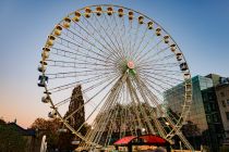 Das Große Riesenrad gehört zum Schaustellerbetrieb Wilhelm aus Hannover.  • © ummeteck.de - Christian Schön