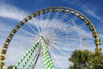 Das Riesenrad Bellevue hat eine Gesamthöhe von 55 Metern. • © ummeteck.de - Christian Schön