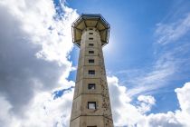 62 Meter ragt der Hochheideturm in die Höhe. Die schöne Aussicht gibt es als Belohnung für das Erklimmen der 241 Stufen oder wahlweise das Nutzen des Aufzuges.
 • © ummeteck.de - Christian Schön