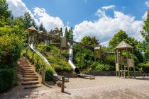 Panorama Park Sauerland Wildpark - Bilder - Die Rutschen des Spielplatzes Biberburg. • © ummeteck.de - Christian Schön