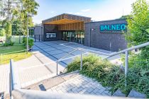 Die BALNEO Badewelt in Waldbröl ist ein Schwimmbad, welches im Jahr 2022 fertiggestellt wurde.  • © BALNEO Badewelt