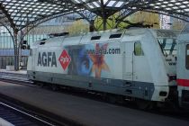 Damals im Oktober 2002 war sie noch der Hochgeschwindigkeitsstar auf Schienen und löste gerade mehrheitlich die Baureihe 103 aus den 70ern ab. Heute kommt sie nach fast 30 Jahren Einsatz selbst immer mehr aufs Abstellgleis. Züge vom Typ ICE 3 neo werden sie wohl bald ablösen. • © ummet-eck.de / christian schön