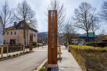 Das Wassertor wurde im Zuge der 800-Jahr-Feierlichkeiten saniert und aufgehübscht. • © ummeteck.de - Christian Schön