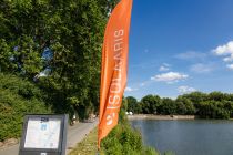 Danach kommst Du an der Anlegestelle der SOLAARIS vorbei, welche zur Schifffahrt auf dem Aasee gehört. Es gibt zwei weitere Anlegestellen. • © ummeteck.de - Christian Schön