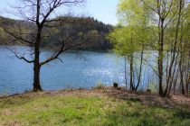 Der Rundweg um die Fürwiggetalsperre ist etwas mehr als vier Kilometer lang und bei fast jedem Wetter sehr beliebt. • © ummeteck.de - Silke Schön