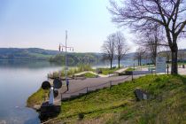 Schiffsanleger Olpe-Sondern am Biggesee - Noch eine andere Ansicht des Schiffsanlegers mit Blick auf den Biggesee. • © ummeteck.de - Christian Schön