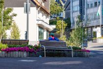 Schützenfest in Meinerzhagen - Normalerweise treten Schützen immer im Rudel auf, an eine kleine Pause sei natürlich gegönnt. • © ummeteck.de - Silke Schön