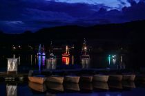 Highlight der Veranstaltung ist der Bootskorso mit der schönen Beleuchtung, der in der Abenddämmerung besonders schön ist. • © Henrike Flamme