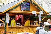 Alternativer Weihnachtsmarkt - Wipperfürth im Bergischen Land - Das ein oder andere Getränk wurde feilgeboten. • © ummeteck.de - Christian Schön