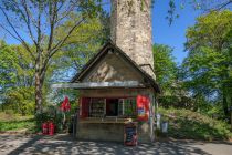 Vincketurm in Dortmund - Bilder - Von April bis Oktober ist der Vincketurm im Normalfall täglich geöffnet, der Eintritt für das Betreten der 24 Meter hohen Aussichtsplattform liegt bei 2 € für Erwachsene (Stand 2022). Von November bis März kannst Du den Turm nur sonntags bei schönem Wetter begehen.  • © ummeteck.de - Christian Schön