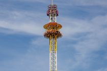 Hangover The Tower (Schneider) - Freefalltower auf der Kirmes - Ein bisschen Mut braucht es schon, um dort einzusteigen. • © ummeteck.de - Christian Schön