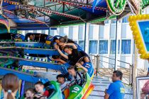 Hier haben wir den Hawaii Swing auf der Laurentiuskirmes 2022 in Bergisch Gladbach abgelichtet. • © ummeteck.de - Christian Schön