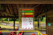 Einstiegsbereich für die Kettcarbahn. An selber Stelle befand sich früher die Oldtimerfahrt. • © ummeteck.de - Christian Schön