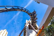 Wilde Fahrt - Die Black Mamba liegt im Themenbereich Afrika im Phantasialand in Brühl. • © ummeteck.de - Silke Schön