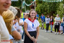 Die Ehrendamen versorgten die Osterbauern mit anregenden Getränken. • © ummeteck.de - Silke Schön