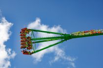 684. Soester Allerheiligenkirmes 2022 - Huuiiiii... hoch hinaus im Konga. • © ummeteck.de - Christian Schön