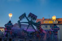 Robotix Allerheiligenkirmes 2022 Soest - Das ist Robotix. Und hier wird richtig Show und Stimmung gemacht, zumindest am Eröffnungstag. • © ummeteck.de - Christian Schön