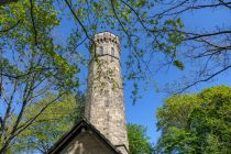 Vincketurm - Aussichtsturm in Dortmund - Im Zweiten Weltkrieg erlitt der heute denkmalgeschützte Vincketurm einige Schäden, die Mitte der 1950er Jahre behoben wurden.  • © ummeteck.de - Christian Schön