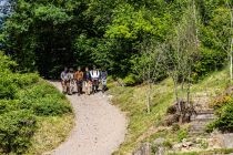 Laufen laufen laufen - ... und der Berg ist ziemlich steil. • © ummeteck.de - Silke Schön