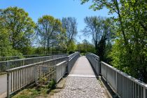 Die Aussichtsbrücke am Kemnader See befindet sich nur wenige Meter vom Freizeitbad Heveney entfernt. • © ummeteck.de - Christian Schön