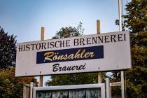 Nicht zu verfehlen - Der Verein Historische Brennerei Rönsahl e.V. kümmert sich um die Instandsetzung sowie den Betrieb.  • © ummeteck.de - Christian Schön