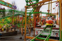 Kuhnos Farm ist eine Familien-Achterbahn des Schaustellerbetriebes von Antonio Weber aus Lippstadt, die 2018 Premiere feierte.  • © ummeteck.de - Christian Schön