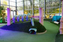 Minigolfhalle Overath - Hier kannst Du auch ganz wunderbar Kindergeburtstage oder andere Feiern durchführen.  • © ummeteck.de - Silke Schön