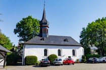 Kapelle an der Burg Denklingen - Die Kapelle neben der Burg Denklingen stammt vermutlich aus dem 17. Jahrhundert. • © ummeteck.de - Silke Schön