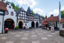 In Panos Wunderland liegt der eine der beiden Kiosk im Panorama Park, gegenüber gibt es einige Spielautomaten.  • © ummeteck.de - Christian Schön