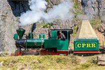 Western-Eisenbahn - Martin Krah alias Old Shatterhand freut sich dass er in diesem Jahr im Stück "Der Schatz im Silbersee" die Western-Eisenbahn fahren darf. • © ummeteck.de - Silke Schön